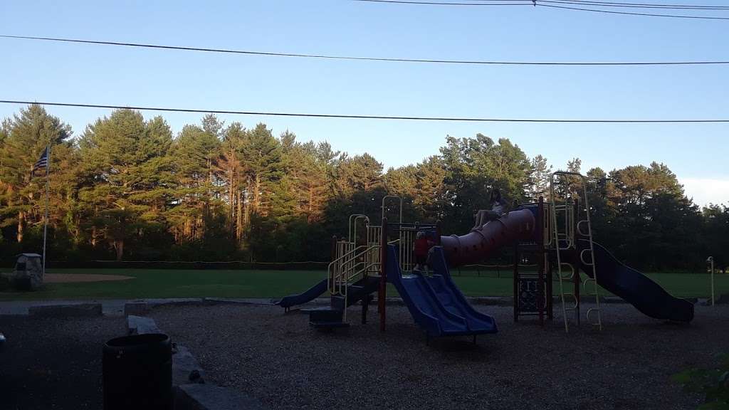 Ruth Rhind Recreation Area | 550 Huntsbridge Rd, North Attleborough, MA 02760, USA | Phone: (508) 699-0145