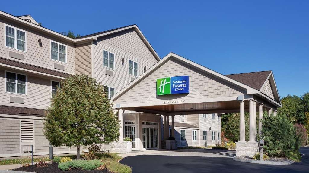 Holiday Inn Express & Suites Hampton South-Seabrook | 11 Rocks Rd, Seabrook, NH 03874, USA | Phone: (603) 474-1150