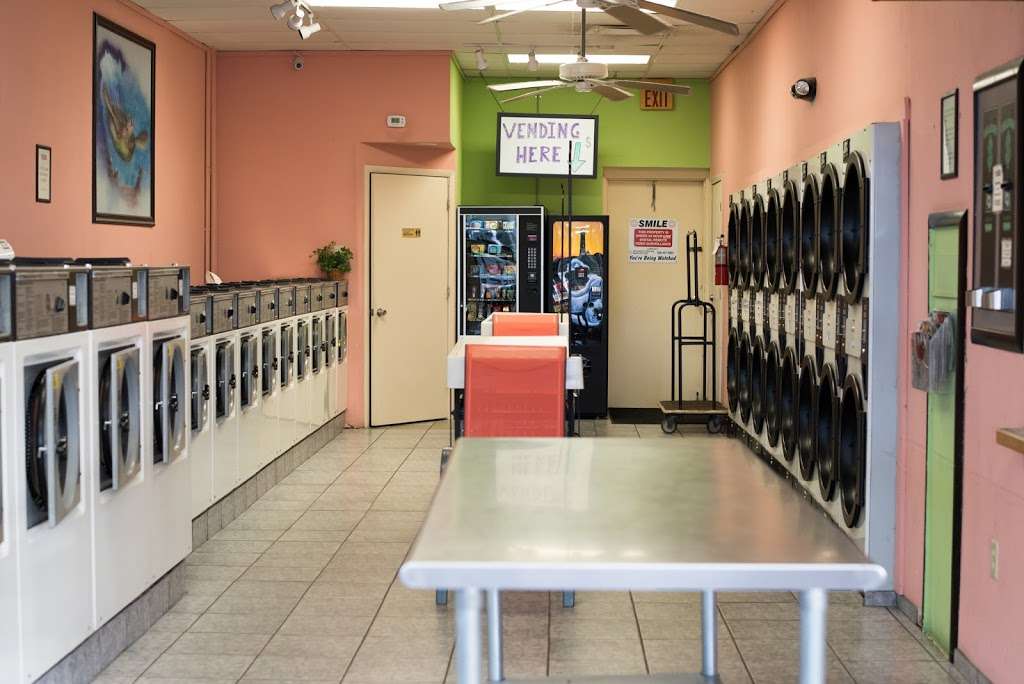 Beachside Laundry | 4158 S Atlantic Ave, New Smyrna Beach, FL 32169, USA | Phone: (386) 423-2006