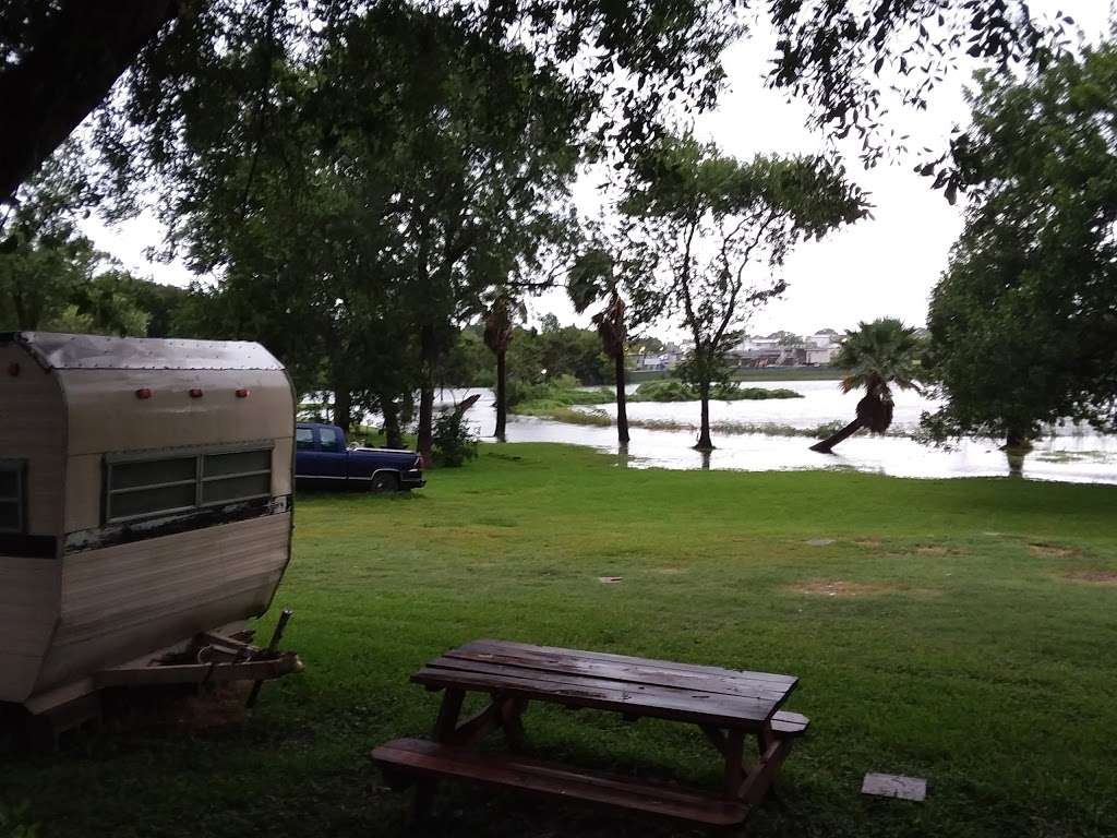 Bayou Campground | 5001 TX-3, Dickinson, TX 77539, USA | Phone: (281) 534-6119