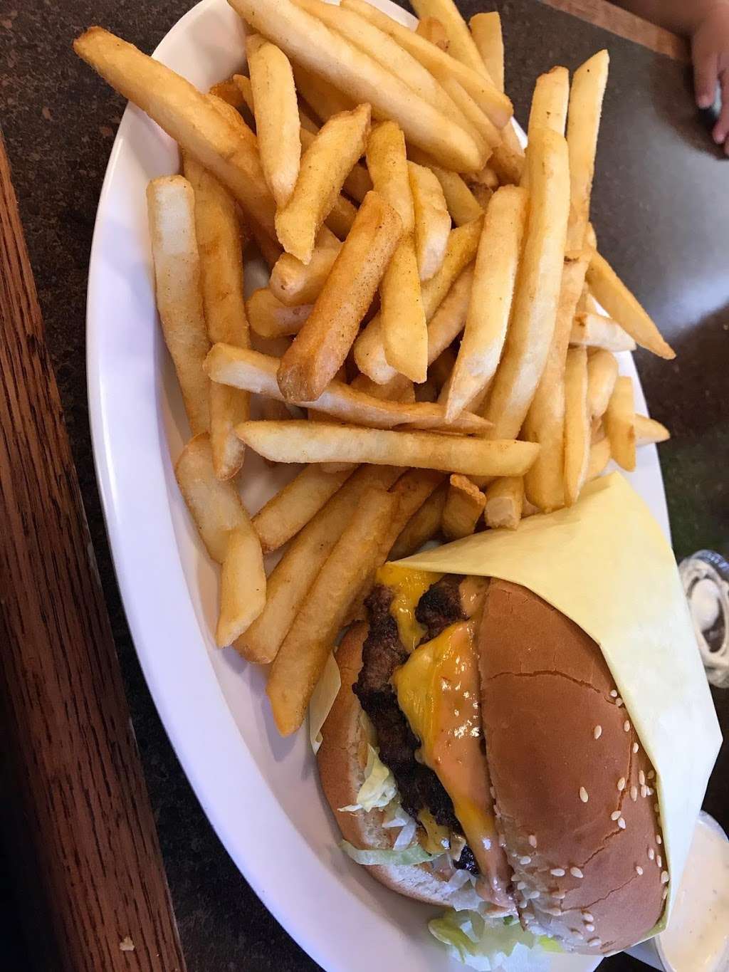 Tams Burgers | 15679 Bear Valley Rd, Hesperia, CA 92345, USA | Phone: (760) 948-3888