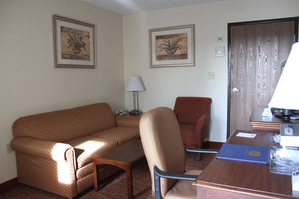 Best Western Princeton Manor Inn & Suites | 4191 US-1, Monmouth Junction, NJ 08852, USA | Phone: (732) 329-4555