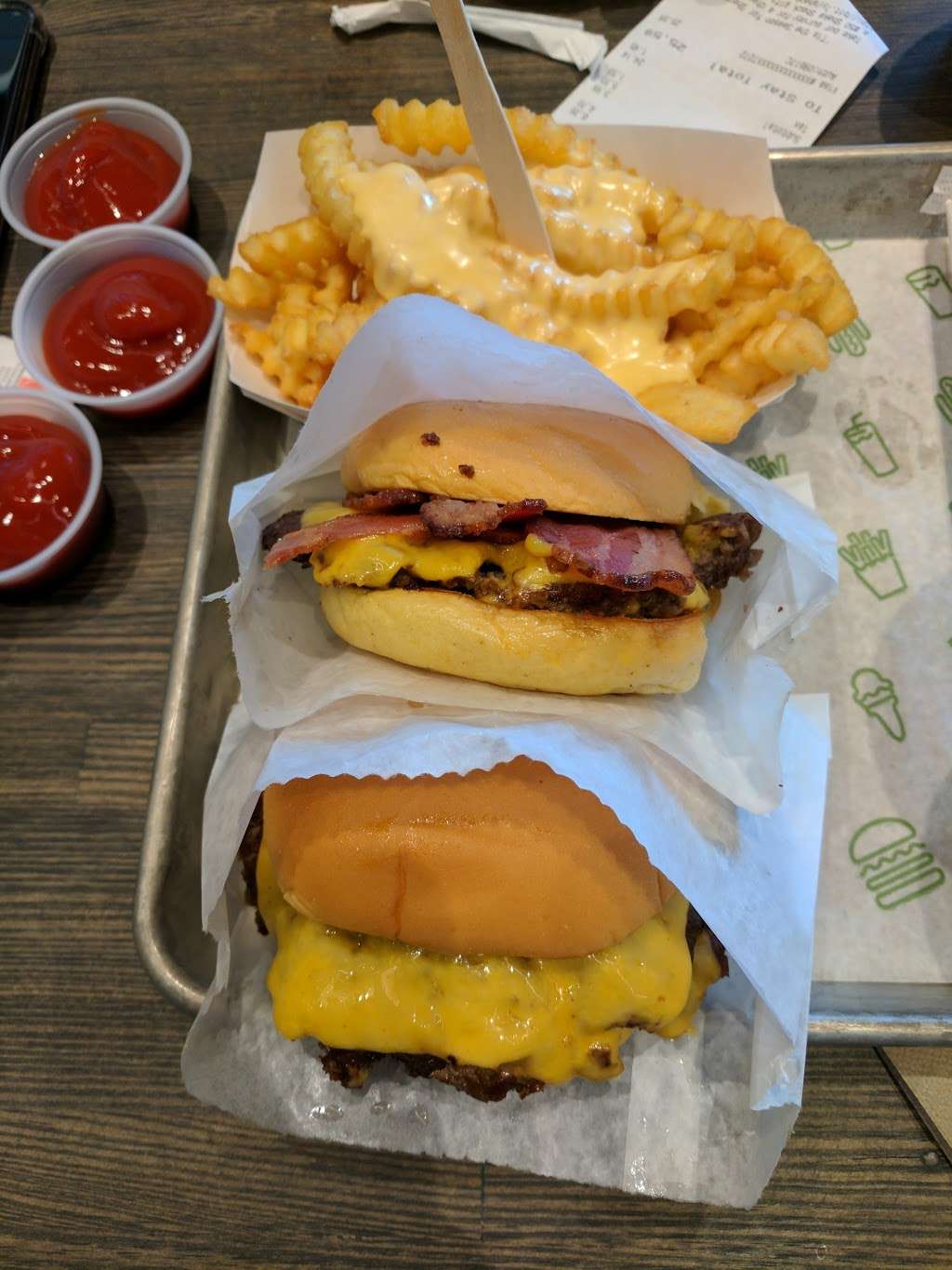 Shake Shack | 101 MGM National Ave, Oxon Hill, MD 20745, USA | Phone: (240) 672-0155