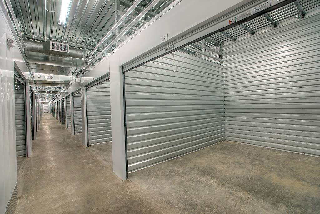 StorQuest Self Storage | 4141 N 7th St, Phoenix, AZ 85014, USA | Phone: (602) 235-0496