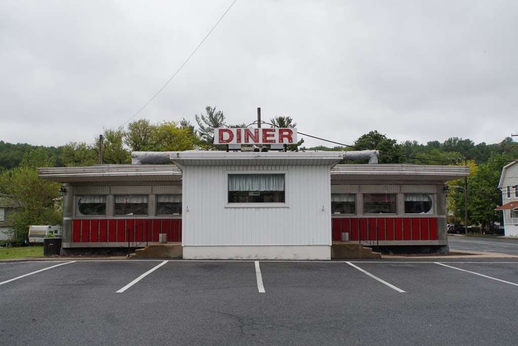 Daves Diner | 3036 N Reading Rd, Adamstown, PA 19501, USA | Phone: (717) 484-2191