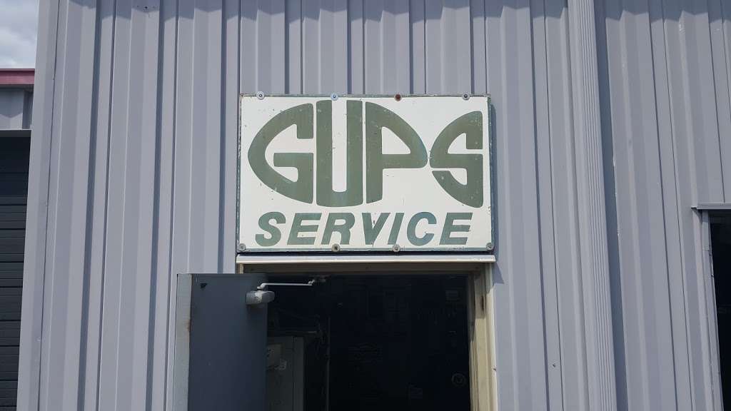 Gups Westside Service | 2625 N Green Bay Rd, Racine, WI 53404, USA | Phone: (262) 632-9000