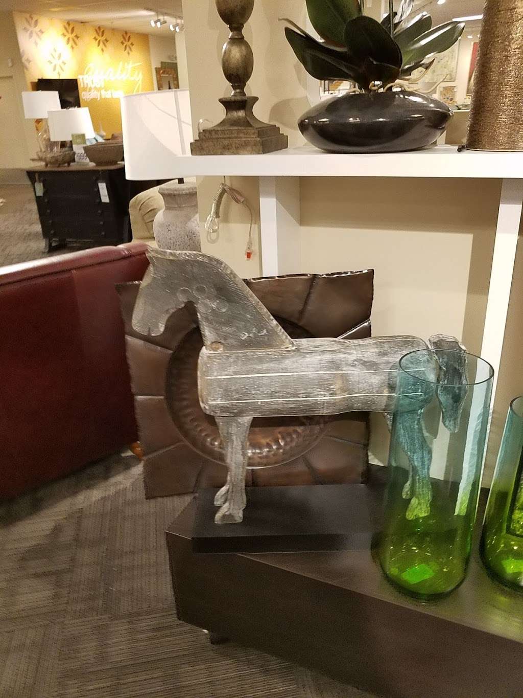 La-Z-Boy Home Furnishings & Décor | 121 Baltimore Pike, Springfield, PA 19064, USA | Phone: (610) 544-9162