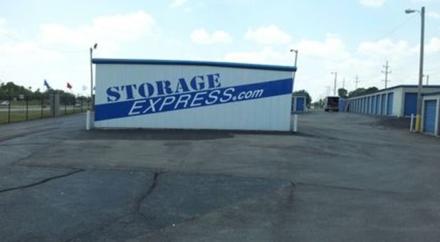 Storage Express | 5800 E Main St, Avon, IN 46123, USA | Phone: (317) 855-0433