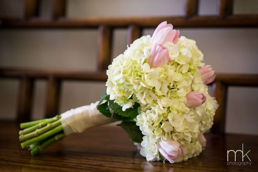 Flowers By Lestyle 25 | 674 Unionville Rd #102, Kennett Square, PA 19348, USA | Phone: (610) 925-1901