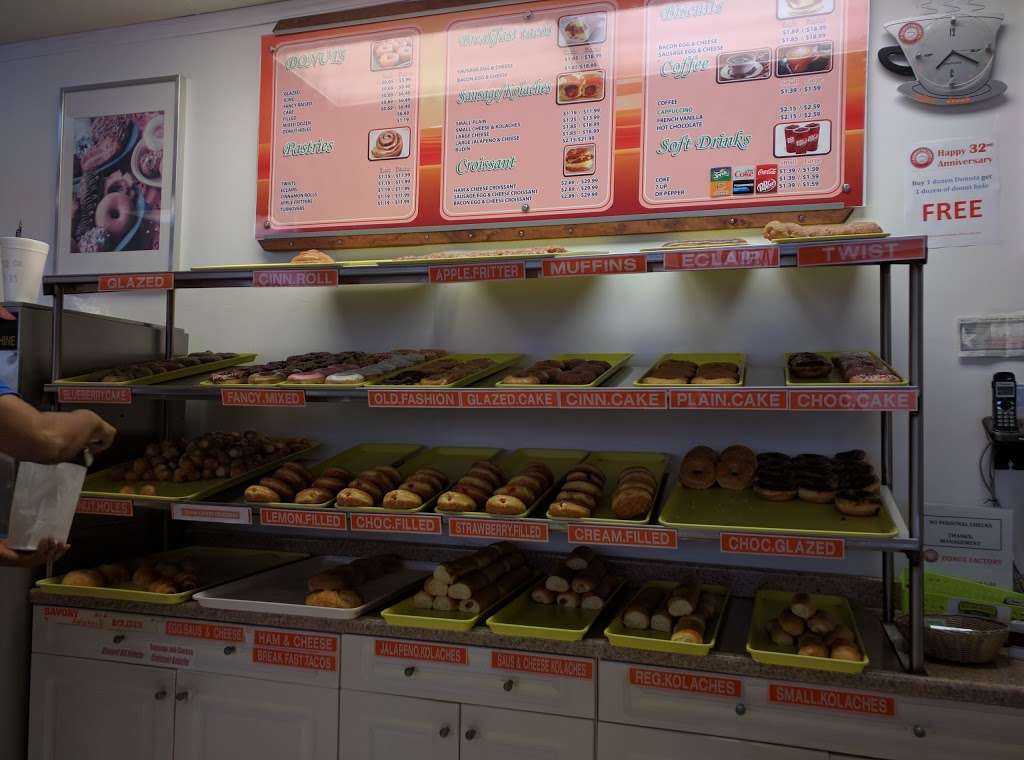 Donut Factory - Since 1984 | 1121 S Broadway St, La Porte, TX 77571, USA | Phone: (281) 471-7443