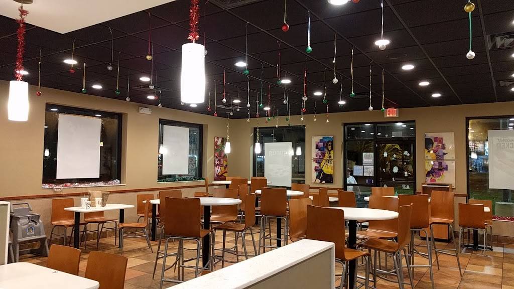 Taco Bell | 428 East, FL-44, Wildwood, FL 34785, USA | Phone: (352) 748-3175