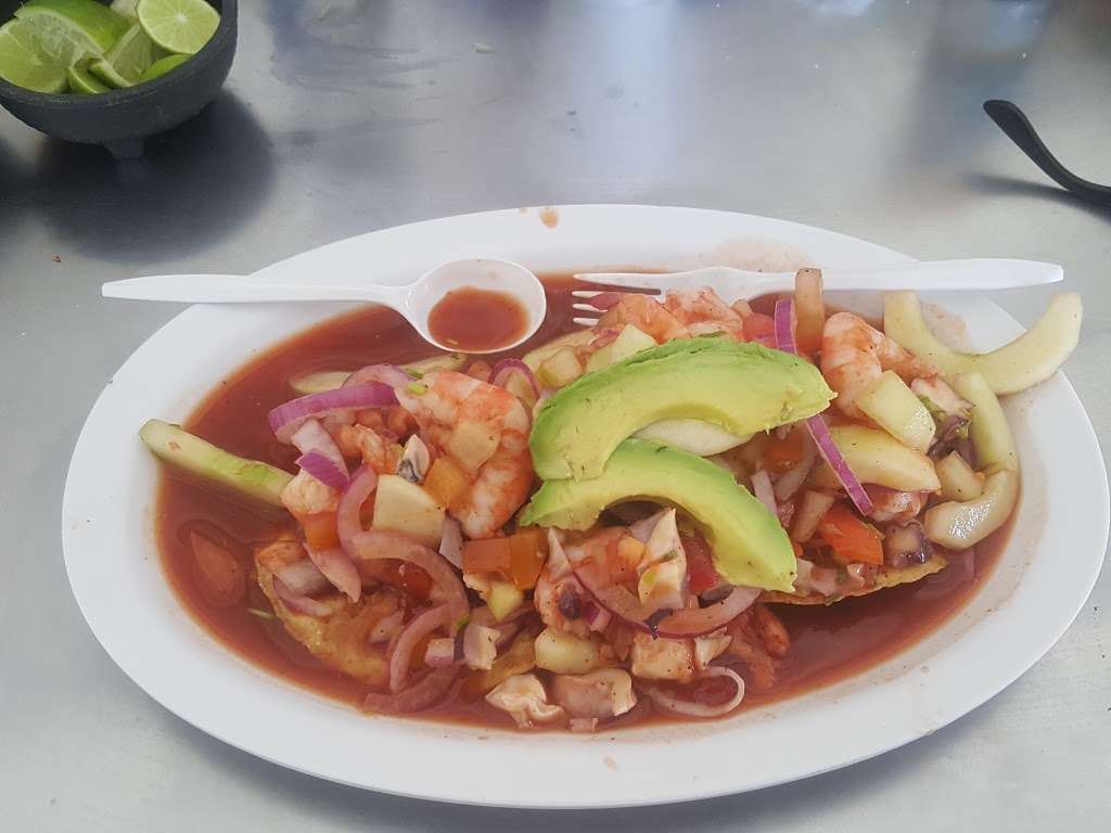 Mariscos El Mazateño Tijuana | Int 20-22, Blvd. Industrial 19075, Cd Industrial, 22444 Tijuana, B.C., Mexico | Phone: 664 449 8267