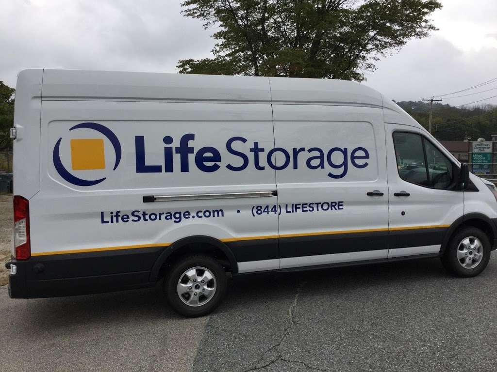 Life Storage | 872 Church Street Extension, Northbridge, MA 01534, USA | Phone: (508) 234-6994