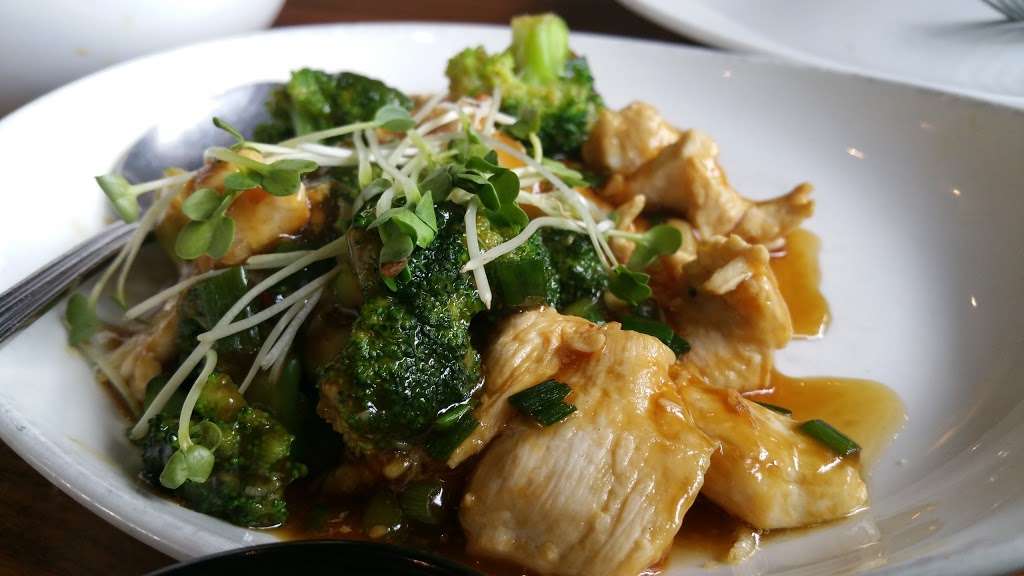 P.F. Changs | 1819 Lake Cook Rd, Northbrook, IL 60062, USA | Phone: (847) 509-8844