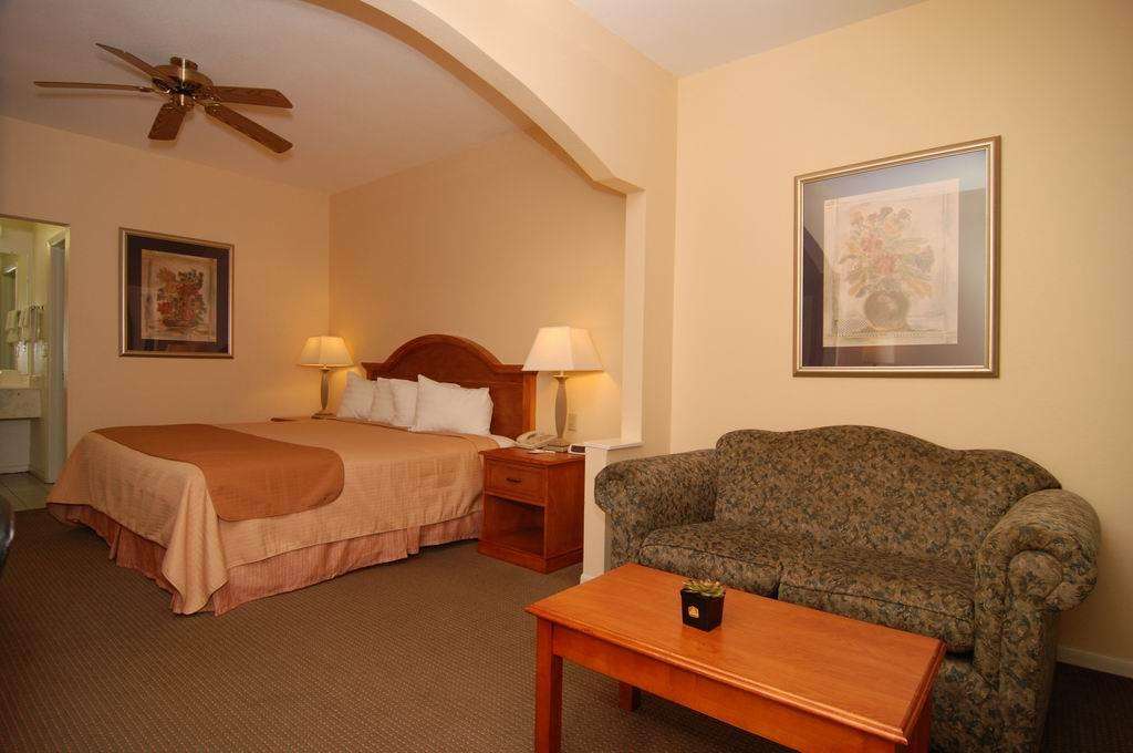 Best Western Inn of Navasota | 8965 Hwy 6, Navasota, TX 77868, USA | Phone: (936) 870-4100