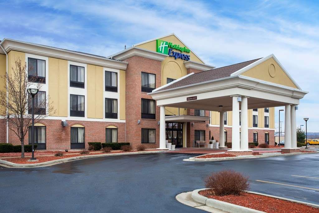 Holiday Inn Express & Suites Martinsville-Bloomington Area | 2233 Burton Ln, Martinsville, IN 46151, USA | Phone: (765) 813-3999