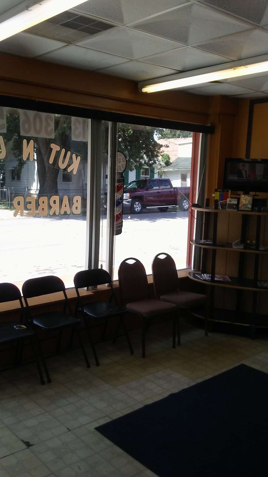 Kut n up barber shop | 700 N 7th St, Leavenworth, KS 66048 | Phone: (913) 250-7872