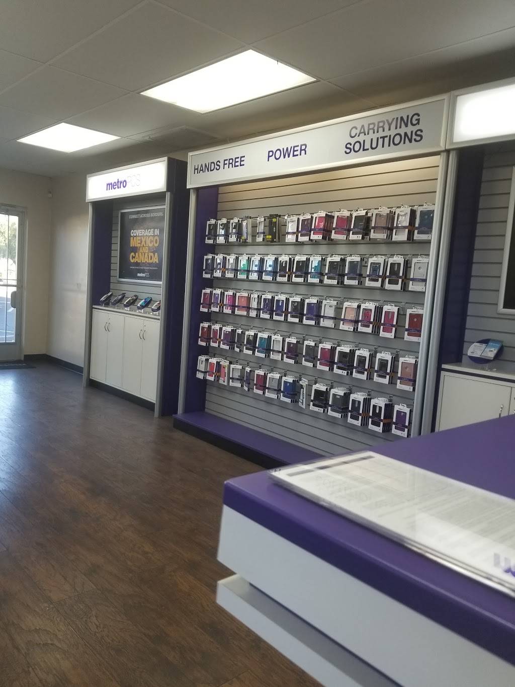 Metro by T-Mobile | 2918 N 40th St, Phoenix, AZ 85018, USA | Phone: (602) 840-4831