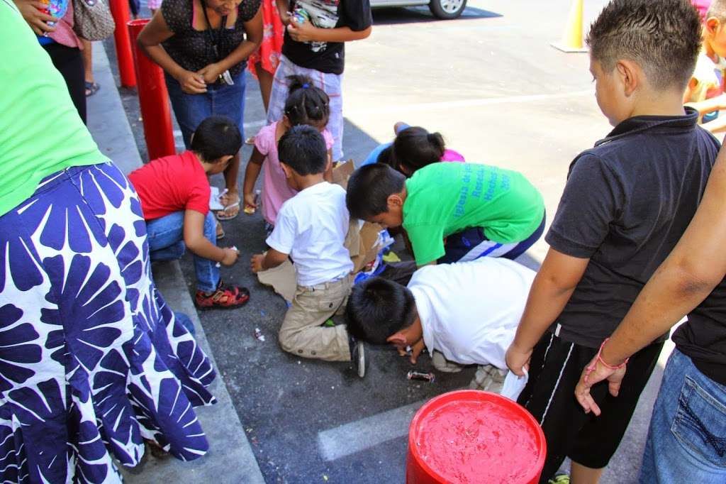 The Service Laundry | 21614 Roscoe Blvd, Canoga Park, CA 91304