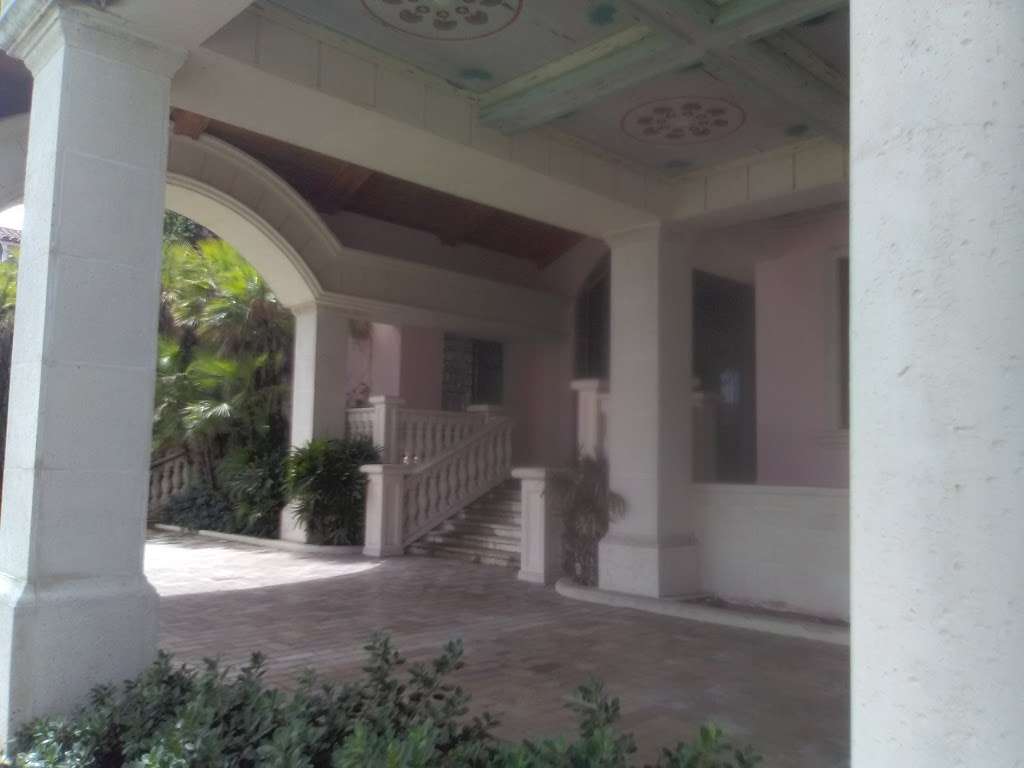 PALM HOUSE HOTEL | 160 Royal Palm Way, Palm Beach, FL 33480