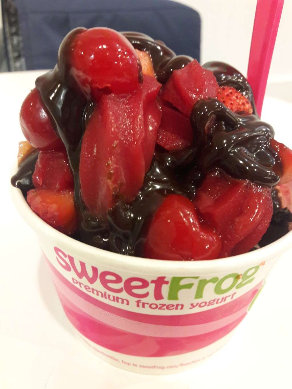 Sweet Frog Quincy | 650 Adams St, Quincy, MA 02169, USA | Phone: (617) 481-6747