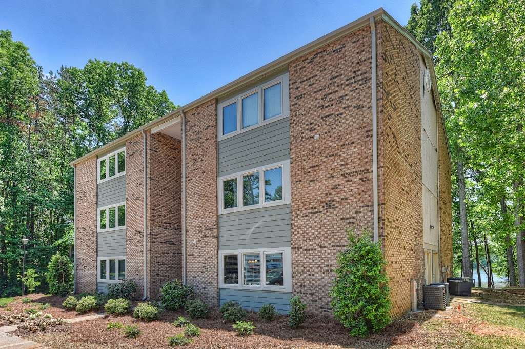 Lakeside Apartments Davidson NC | 900 Lakeview Ave, Davidson, NC 28036, USA | Phone: (704) 897-6166