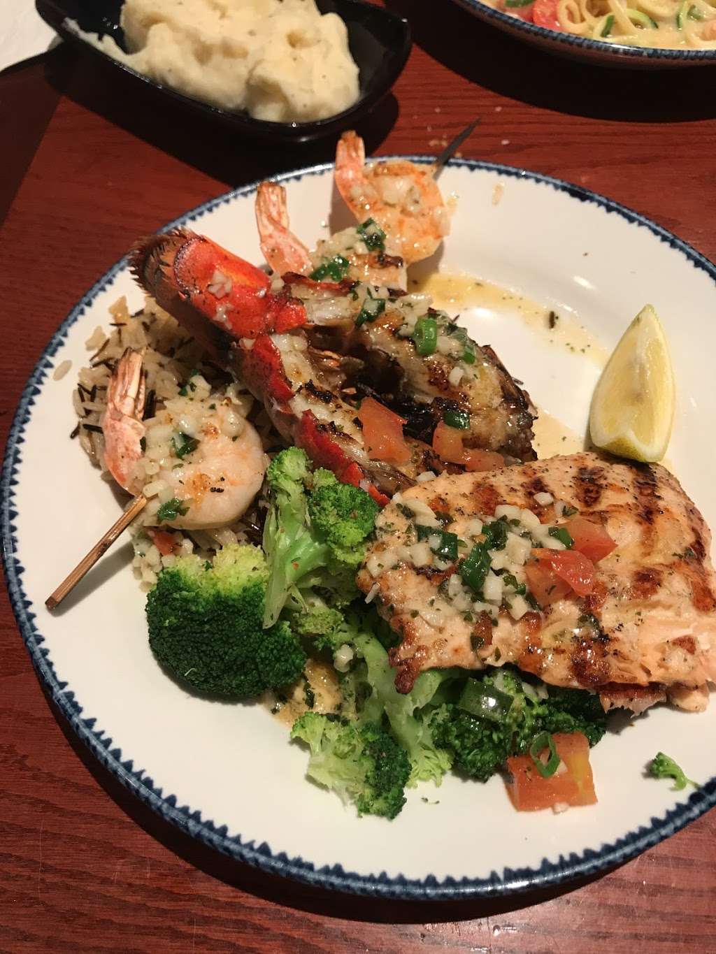 Red Lobster | 21065 Dulles Town Center, Sterling, VA 20166, USA | Phone: (571) 434-8815