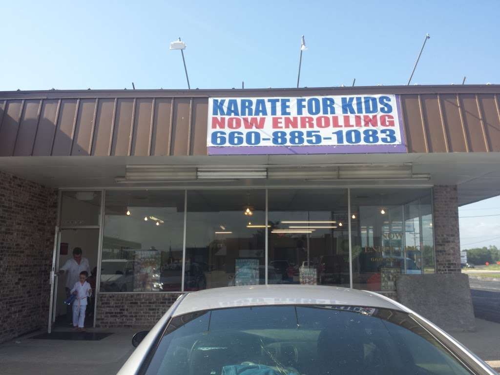 Karate For Kids and Adults (Clinton) | 1669 North S 2nd St, Clinton, MO 64735, USA | Phone: (816) 401-1178