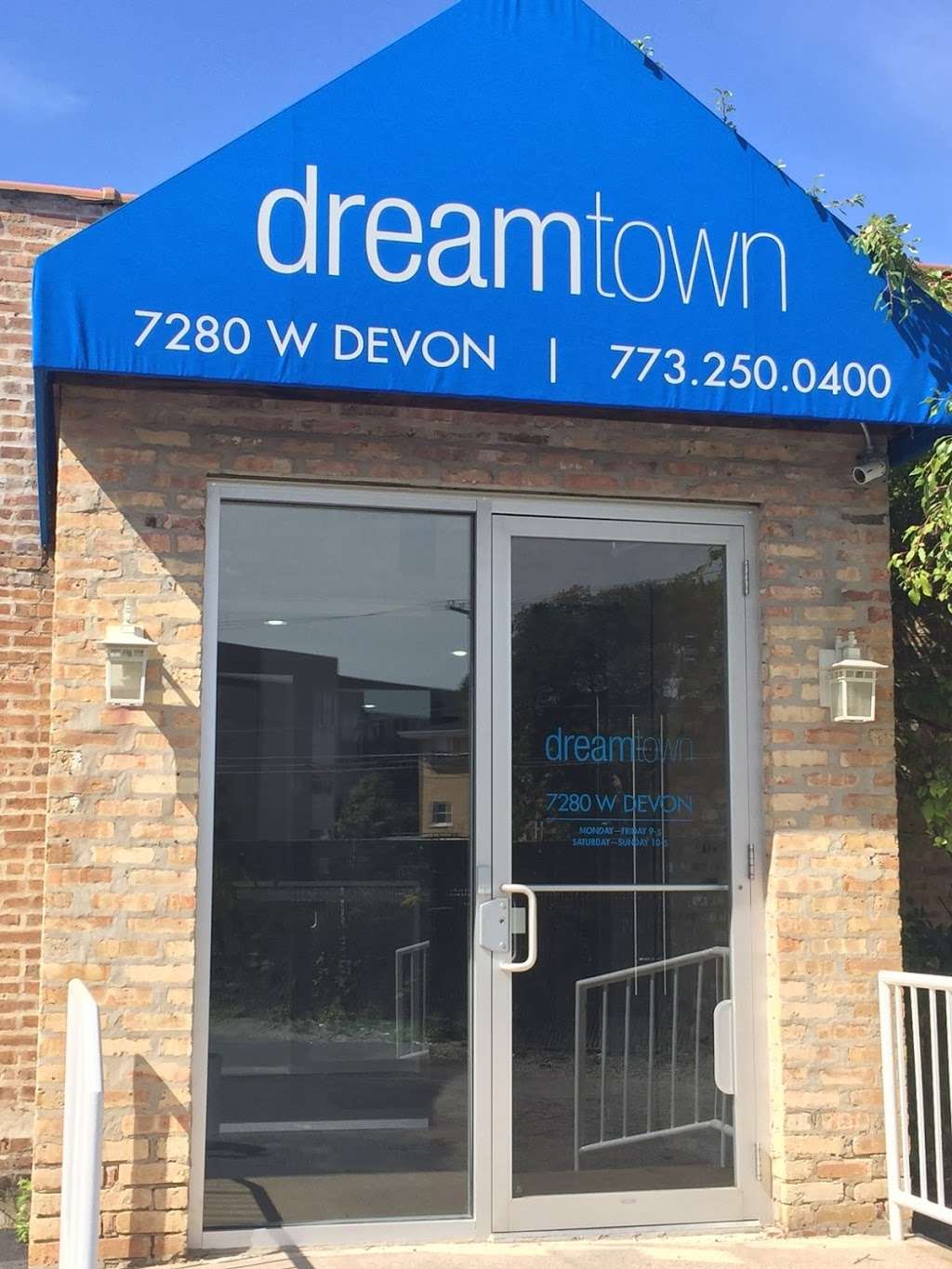 Dream Town Realty | 7280 W Devon Ave, Chicago, IL 60631 | Phone: (773) 250-0400