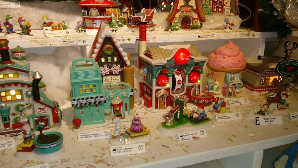 Murdoughs Christmas Barn | 945 W Penn Ave, Robesonia, PA 19551, USA | Phone: (610) 693-5369