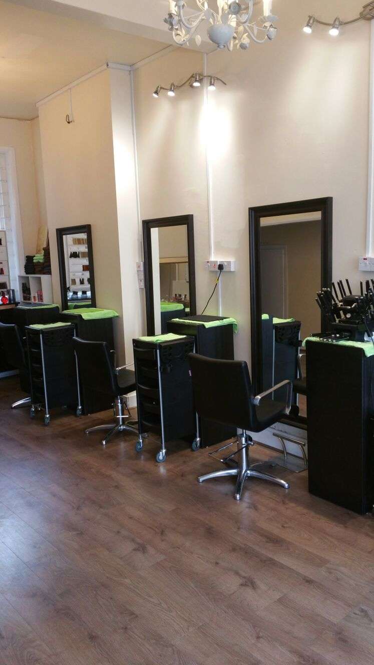 Passion Hair Boutique | 207 Baker St, Enfield EN1 3LA, UK | Phone: 020 8127 8070