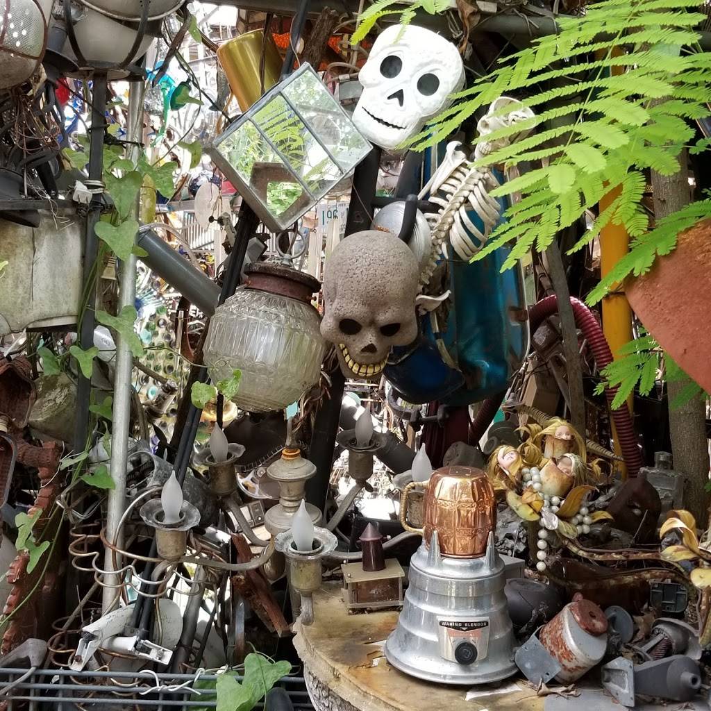 Cathedral of Junk | 4422 Lareina Dr, Austin, TX 78745, USA | Phone: (512) 299-7413