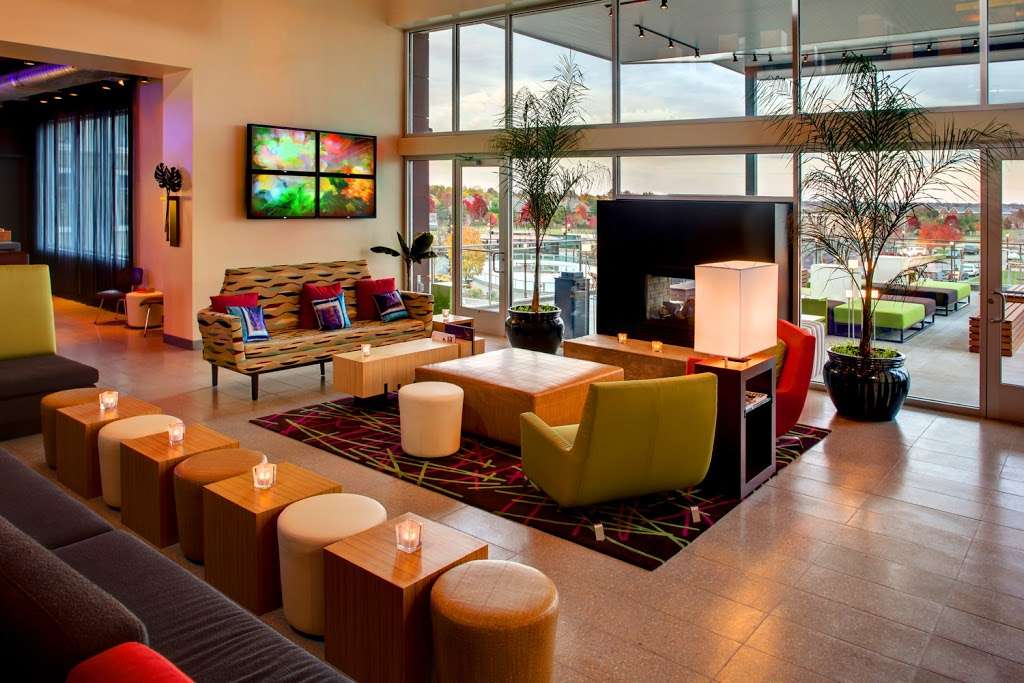 Aloft Leawood-Overland Park | 11620 Ash St, Leawood, KS 66211 | Phone: (913) 345-9430