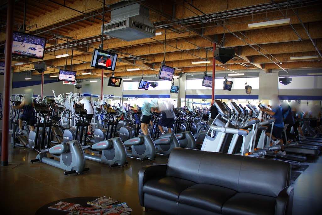 24 Hour Fitness | 10125 Whittwood Dr, Whittier, CA 90603, USA | Phone: (562) 943-3771