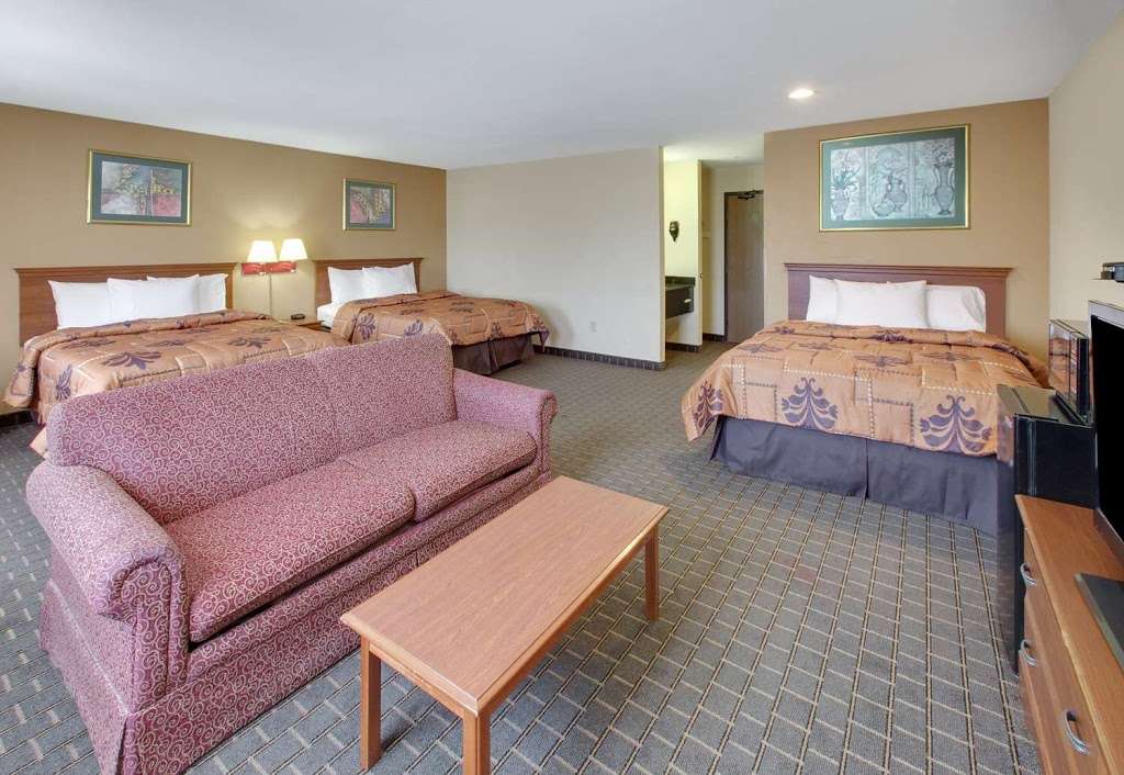 Days Inn by Wyndham Mesquite Rodeo TX | 140 Commerce Way, Mesquite, TX 75149, USA | Phone: (972) 285-1500