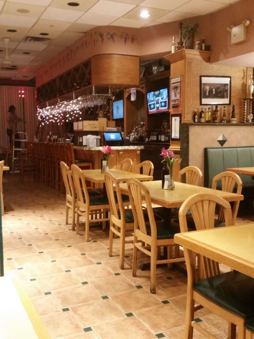 Ginos Villa Monte Pizzeria Richmond Avenue | 2811 Richmond Ave, Staten Island, NY 10314 | Phone: (718) 494-6554