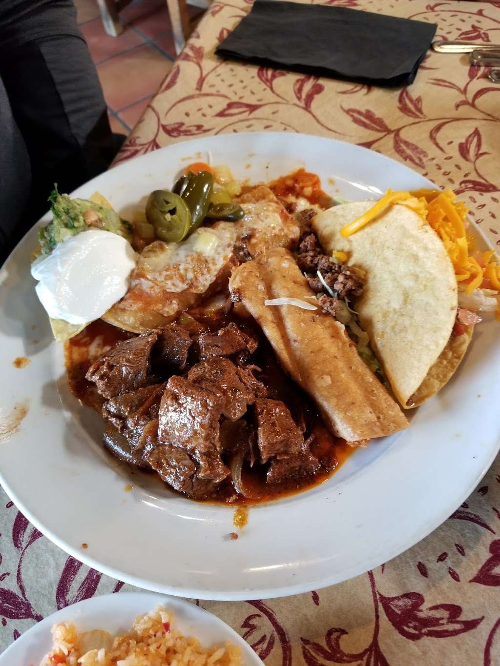 La Campana Mexican Restaurant | 2300, 306 Army Trail Rd, Bloomingdale, IL 60108, USA | Phone: (630) 924-8699