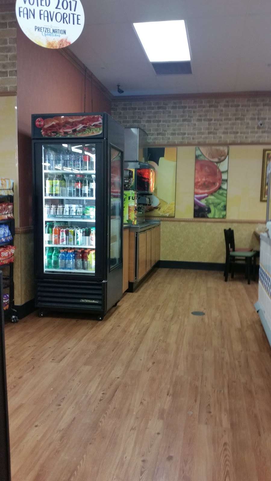 Subway Restaurants | 800 Commons Drive [P], Oxford, PA 19363 | Phone: (610) 998-1860