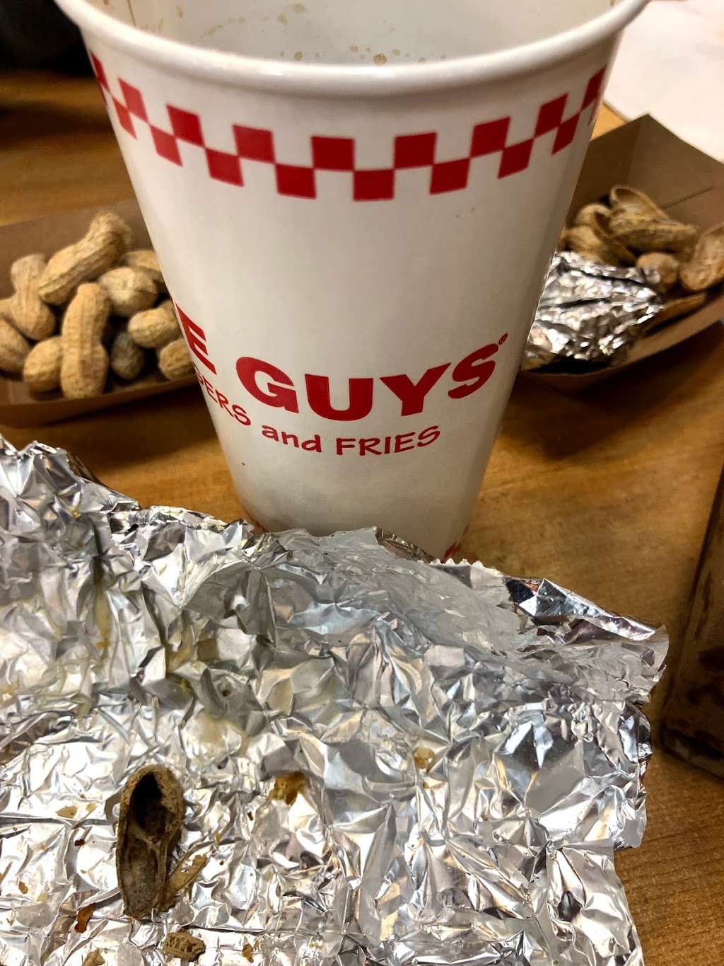 Five Guys | 701 N Milwaukee Ave, Vernon Hills, IL 60061 | Phone: (847) 680-3810