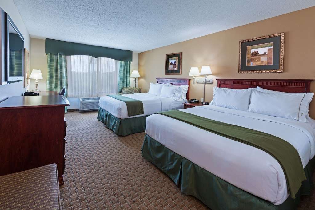 Holiday Inn Express & Suites Selma | 15408 I-35 N #2, Selma, TX 78154, USA | Phone: (210) 651-3885