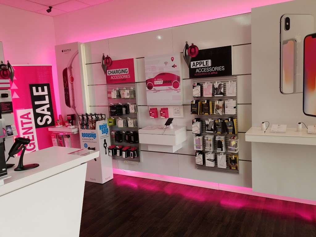 T-Mobile | 658 Bloomington Ave, Rialto, CA 92376 | Phone: (909) 562-4174