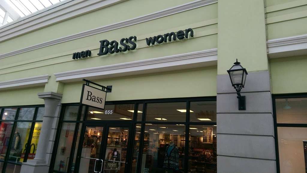 Bass Factory Outlet | TANGER OUTLETS DEER PARK, 152 The Arches Cir #655, Deer Park, NY 11729, USA | Phone: (631) 254-4100