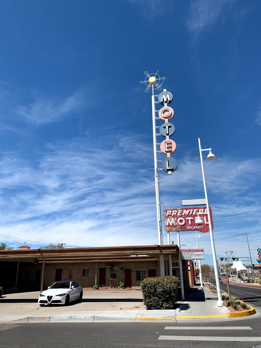 Premier Motel LLC | 3820 Candelaria Rd NE, Albuquerque, NM 87110, USA | Phone: (505) 255-4062