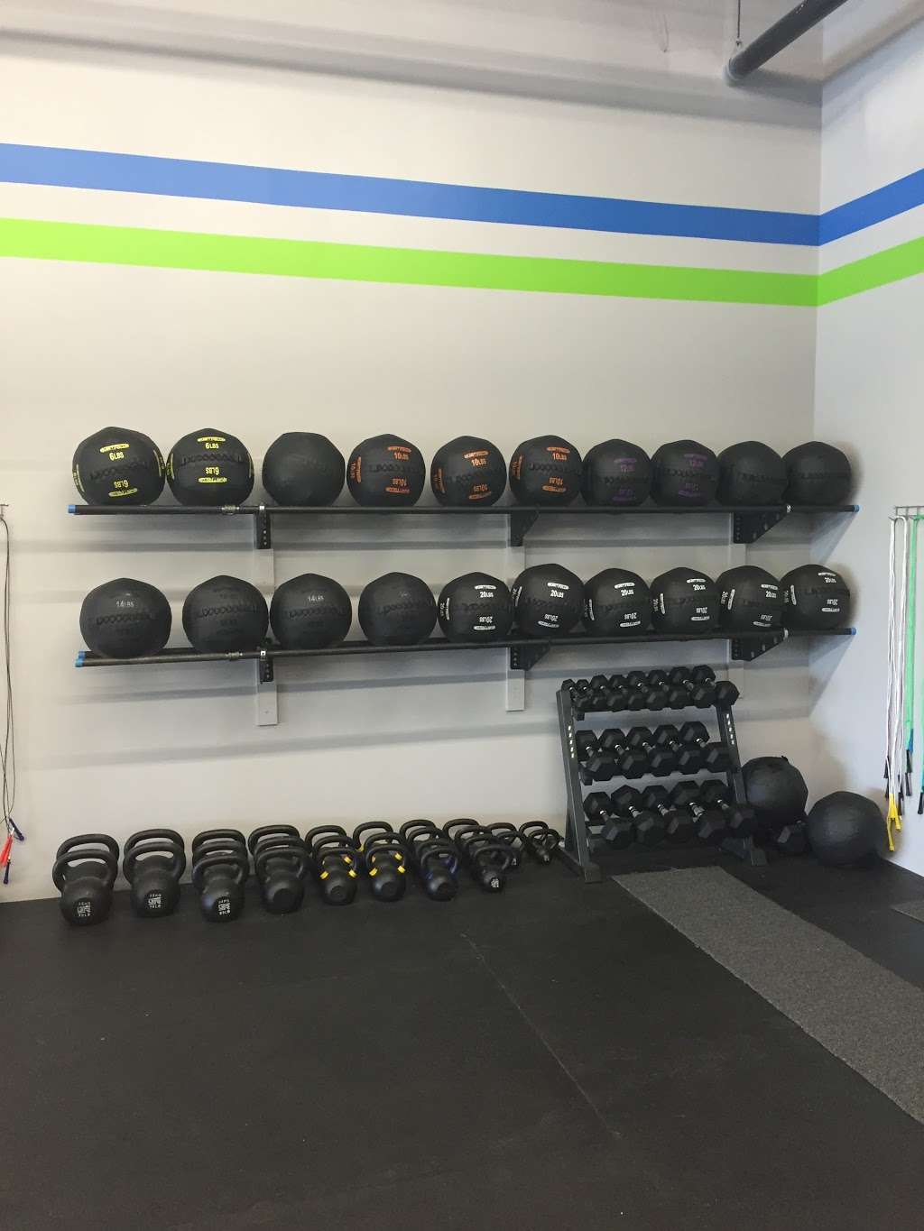 CrossFit Prosperity | 555 Providence Hwy #6, East Walpole, MA 02032, USA | Phone: (781) 366-4204