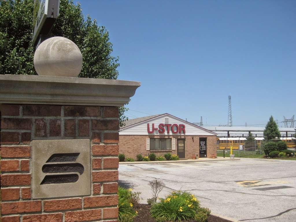 U-STOR Self Storage | 4150 W 56th St, Indianapolis, IN 46254 | Phone: (317) 299-2104