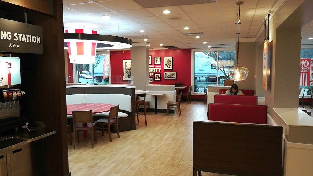 KFC | 5412 Jefferson Davis Hwy, Fredericksburg, VA 22407, USA | Phone: (540) 898-7487