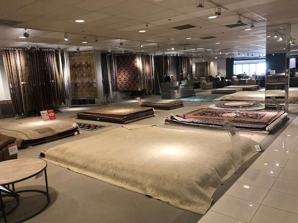 Macys Furniture Gallery | 590 W Hillcrest Dr, Thousand Oaks, CA 91360, USA | Phone: (805) 496-4444