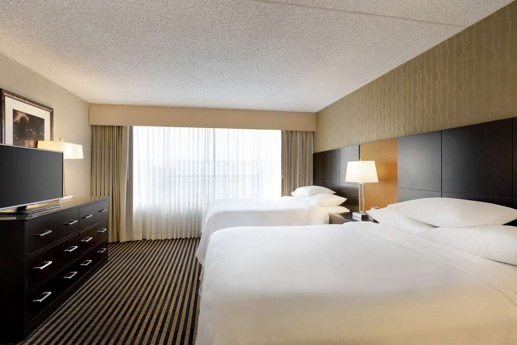 Embassy Suites by Hilton Piscataway Somerset | 121 Centennial Ave, Piscataway Township, NJ 08854, USA | Phone: (732) 980-0500