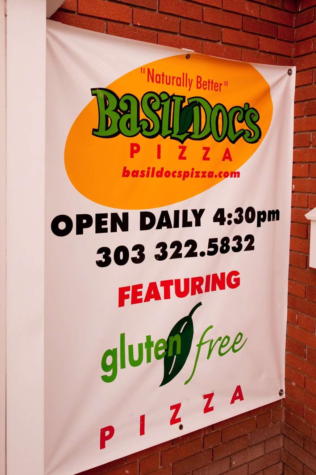 Basil Docs PIZZA & BISTRO | 330 Holly St, Denver, CO 80220, USA | Phone: (303) 322-5832