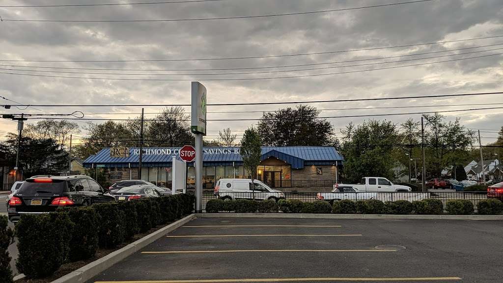Richmond County Savings Bank, 2424 Hylan Blvd, Staten Island, NY 10306, USA